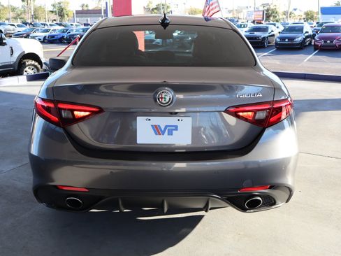 Used 2017 Alfa Romeo Giulia Ti w/ TI 19" Sport Package image 8