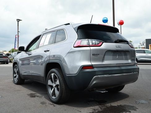 Used 2019 Jeep Cherokee Limited FWD image 7