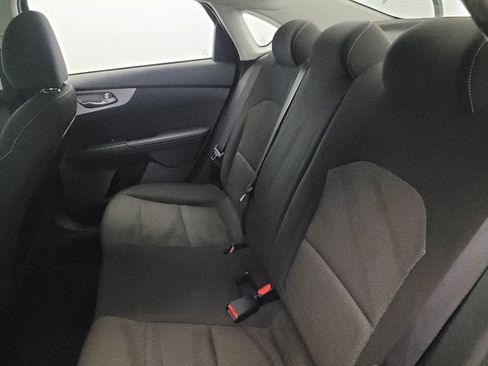 Used 2022 Kia Forte LXS FWD image 18