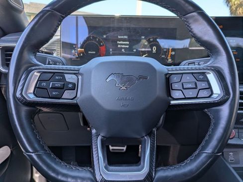 Used 2025 Ford Mustang Premium image 22