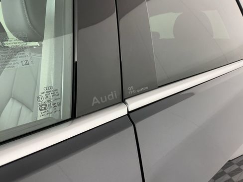 Used 2025 Audi Q5 Premium Plus w/ Premium Plus image 5