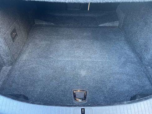 Used 2013 Cadillac XTS Luxury image 39