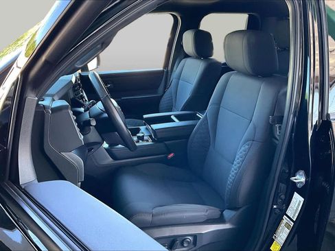 Certified 2025 Toyota Tundra SR5 w/ SR5 Convenience Package AWD/4WD image 9
