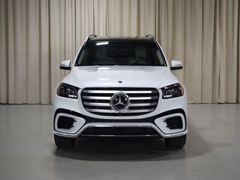 Used 2025 Mercedes-Benz GLS 450 4MATIC image 7