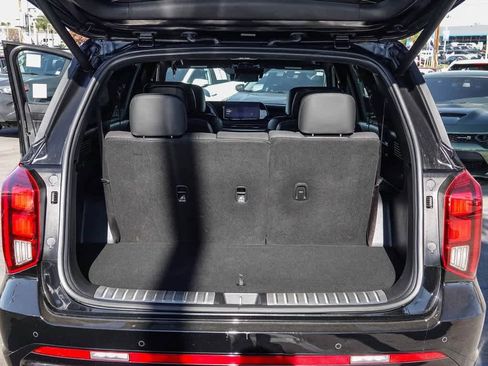 Used 2024 Hyundai Palisade Calligraphy image 21