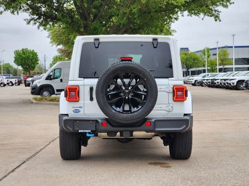 Certified 2023 Jeep Wrangler Unlimited Sahara w/ Cold Weather Group image 6