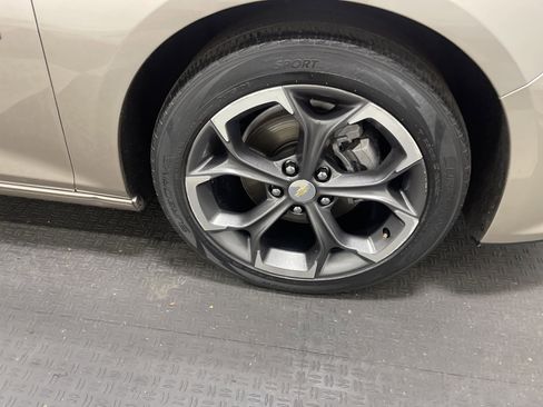 Used 2022 Chevrolet Malibu LT image 28