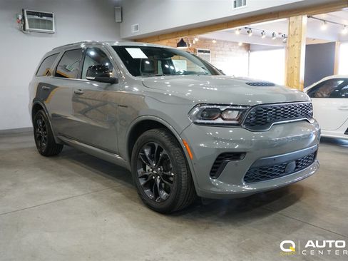 Used 2025 Dodge Durango R/T w/ Blacktop Package image 3