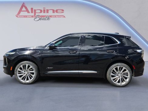 Used 2024 Buick Envision Avenir AWD/4WD image 2