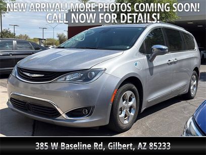 Used 2018 Chrysler Pacifica Limited w/ Advanced Safetytec Group