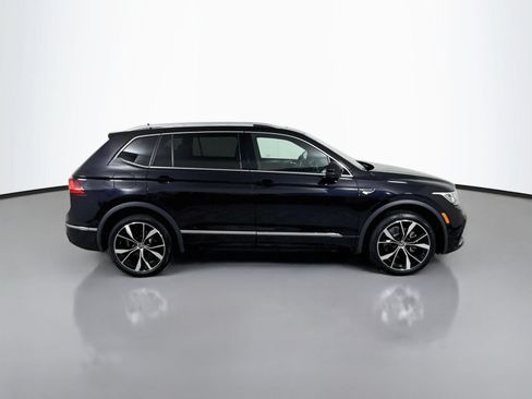 Certified 2022 Volkswagen Tiguan SEL R-Line AWD/4WD image 8