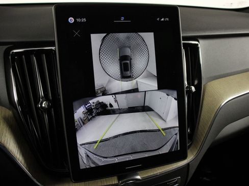 Certified 2026 Volvo XC60 B5 Plus w/ Protection Package Premier image 13