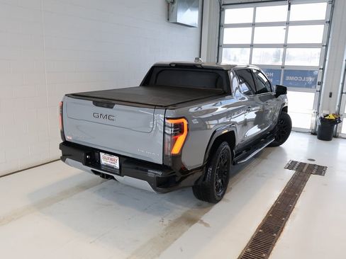 Used 2024 GMC Sierra EV Denali image 50