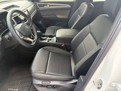 Used 2023 Volkswagen Atlas Cross Sport SEL AWD/4WD image 9