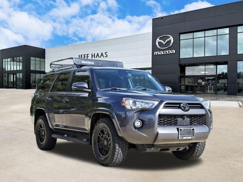 Used 2023 Toyota 4Runner SR5 Premium w/ Moonroof Package RWD image 4
