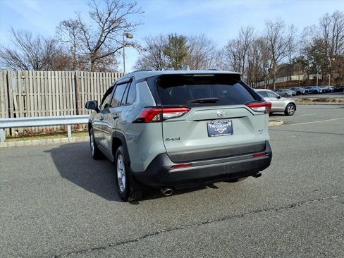 Used 2020 Toyota RAV4 XLE w/ Convenience Package image 4