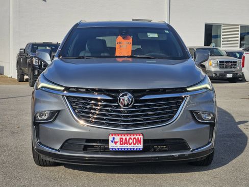 Used 2024 Buick Enclave Premium image 2