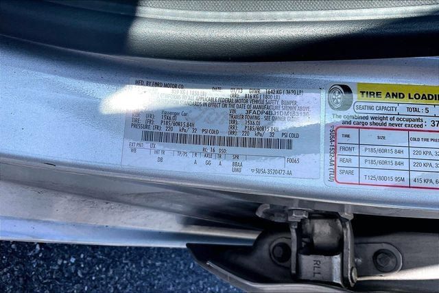 Used 2013 Ford Fiesta SE FWD image 3