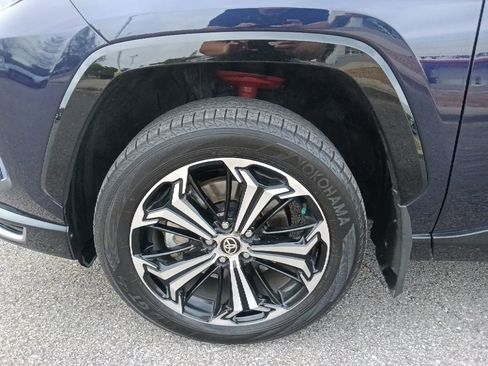 Used 2025 Toyota RAV4 XSE w/ Weather Package AWD/4WD image 10
