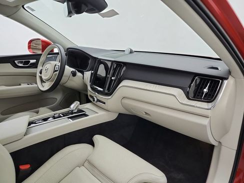 Used 2022 Volvo XC60 T8 Inscription AWD/4WD image 14