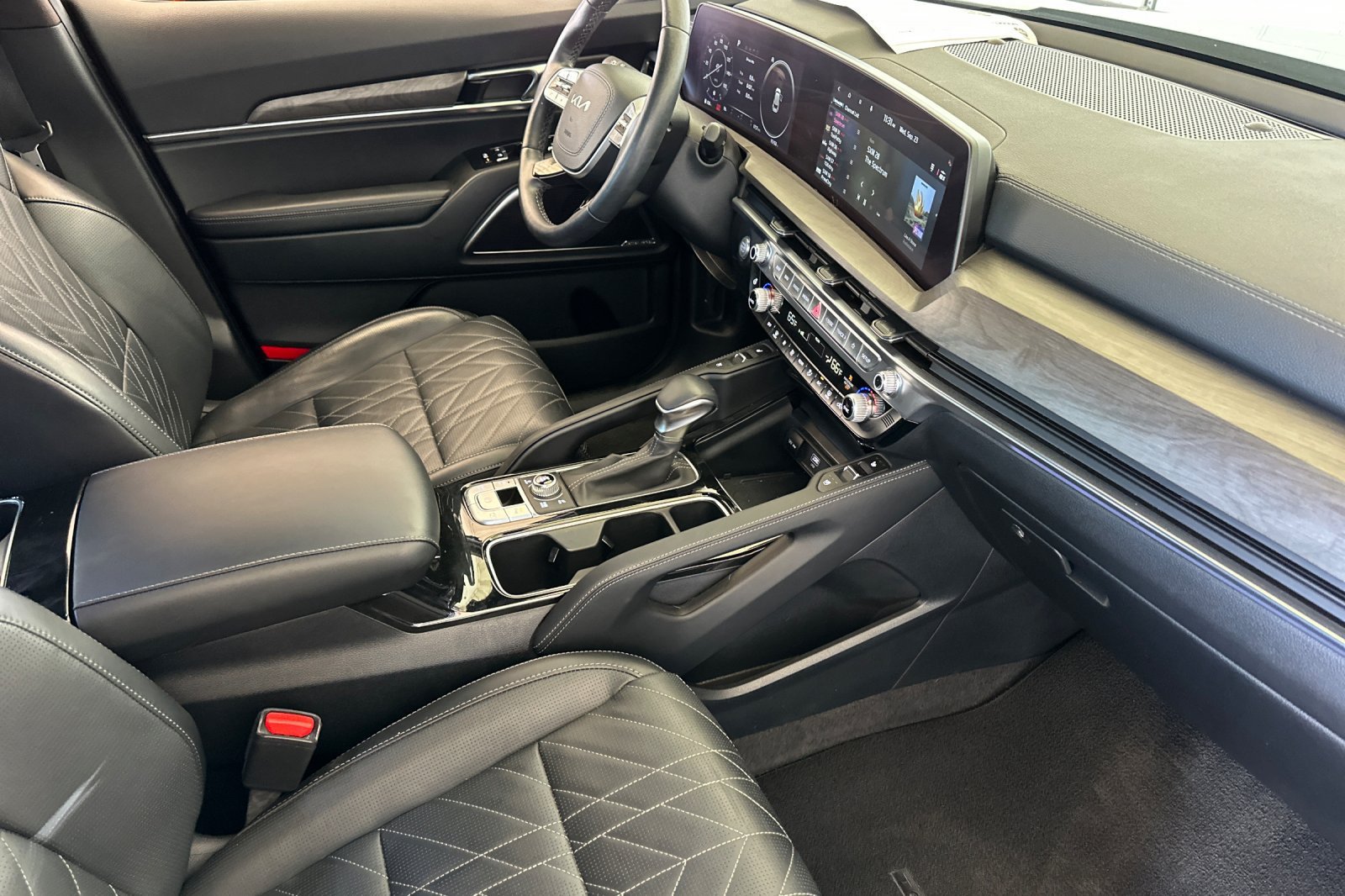 Certified 2025 Kia Telluride SX Prestige X-Line AWD/4WD image 18