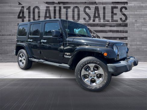 Used 2016 Jeep Wrangler Unlimited Sahara w/ Connectivity Group AWD/4WD image 1