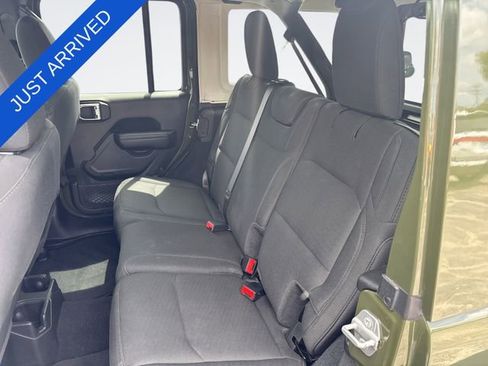Used 2022 Jeep Wrangler Unlimited Sport w/ Sun And Sound Package AWD/4WD image 22