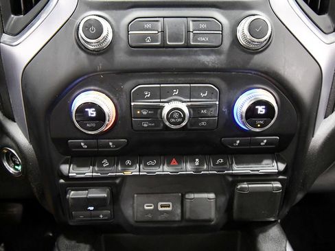 Used 2020 GMC Sierra 1500 Elevation w/ Elevation Value Package image 25