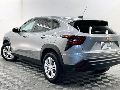 Used 2024 Chevrolet Trax LS FWD image 10
