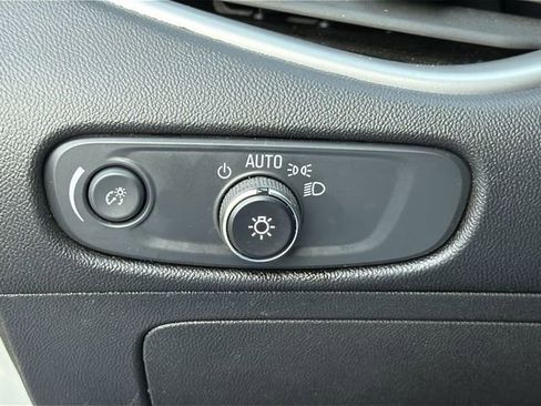 Used 2024 Chevrolet Malibu LS image 30