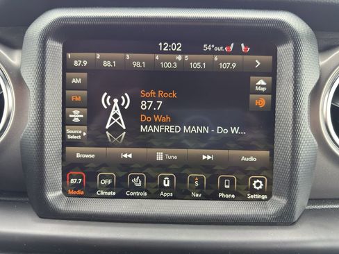 Used 2023 Jeep Wrangler Unlimited Rubicon 4xe w/ Safety Group image 27