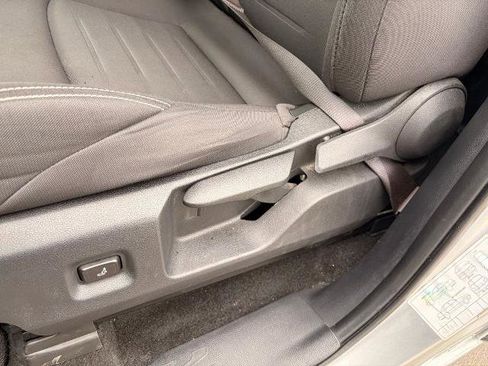 Used 2024 Toyota Tacoma TRD Off-Road image 14