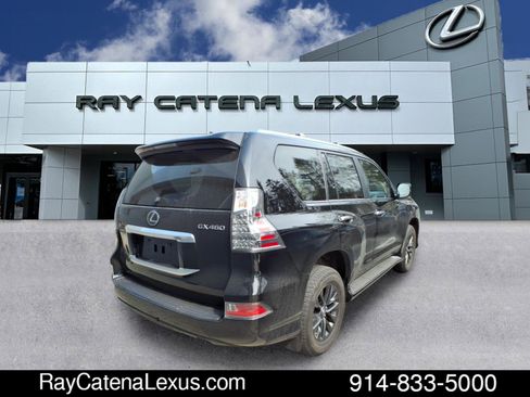 Used 2023 Lexus GX 460 Premium w/ Premium Package image 3