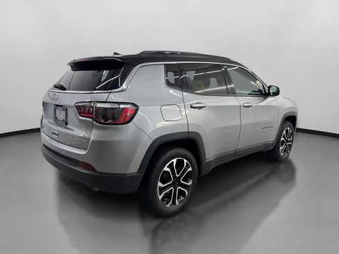 Used 2022 Jeep Compass Limited w/ Sun and Sound Group AWD/4WD image 10