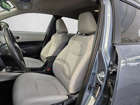 Used 2025 Toyota Corolla Cross LE FWD image 15