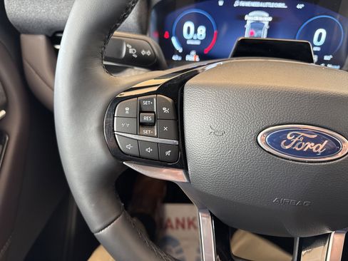 New 2026 Ford Explorer Platinum image 25