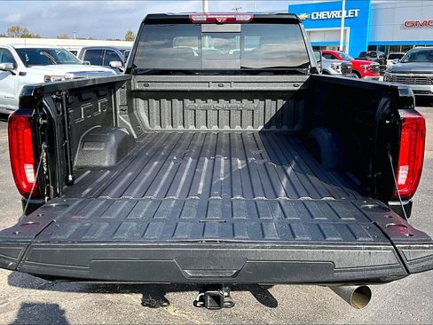 Used 2023 GMC Sierra 3500 Denali w/ Denali Ultimate Package image 30