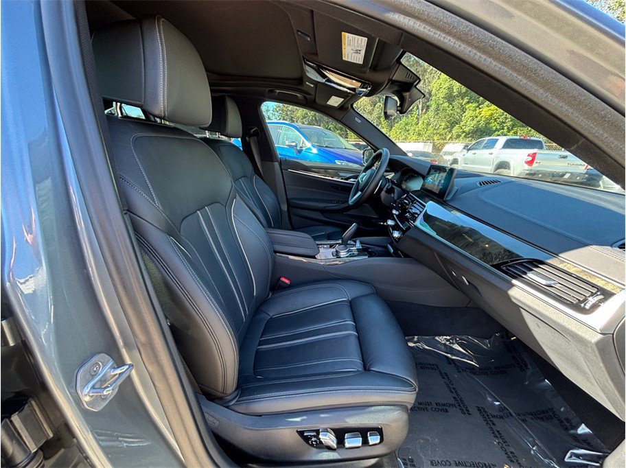 Used 2020 BMW M550i xDrive w/ Executive Package AWD/4WD image 48