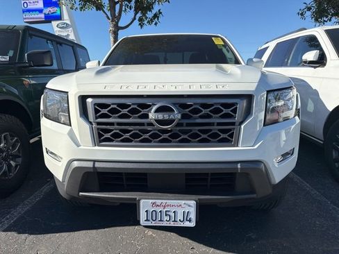 Used 2023 Nissan Frontier SV w/ SV Convenience Package image 5