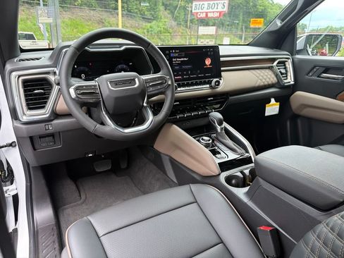 New 2026 GMC Canyon Denali AWD/4WD image 16