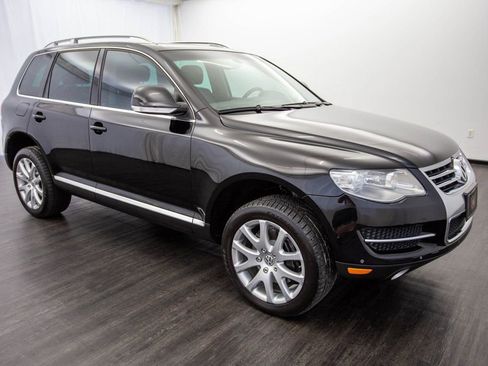 Used 2008 Volkswagen Touareg V10 TDI image 2