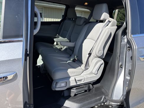 Used 2022 Honda Odyssey EX-L image 18