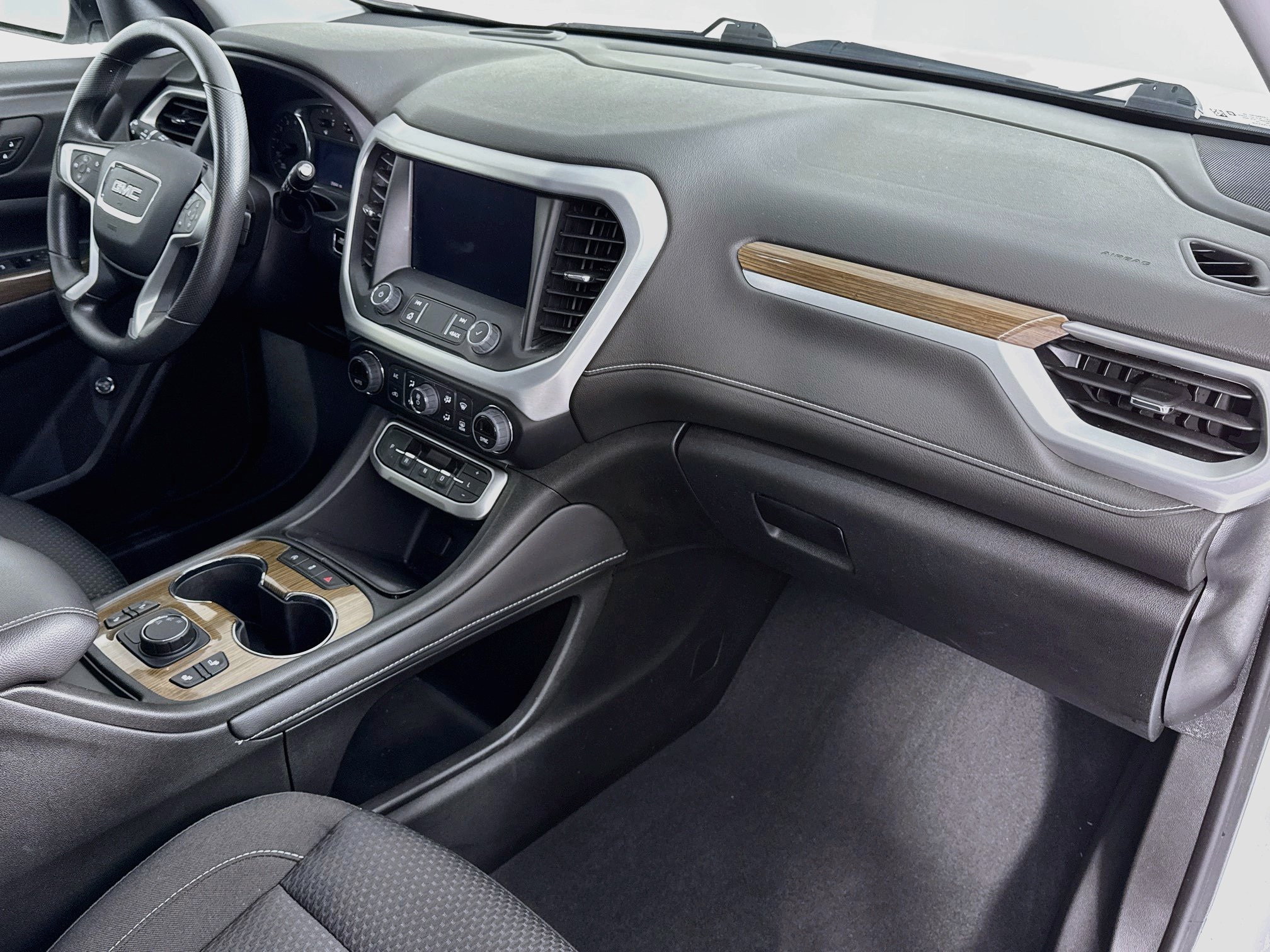 Used 2023 GMC Acadia SLE w/ Driver Convenience Package FWD image 29