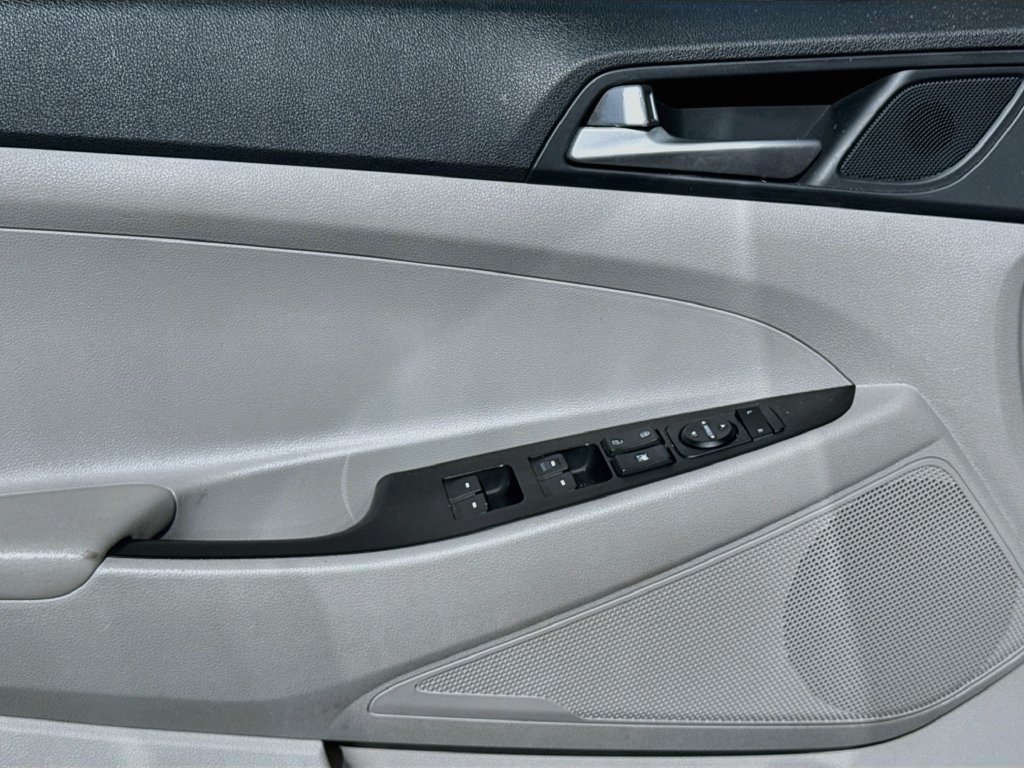 Used 2019 Hyundai Tucson SE FWD image 40