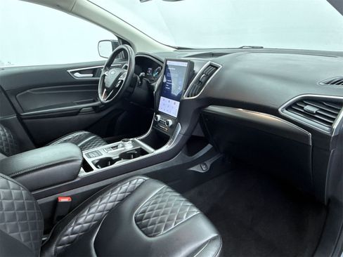 Used 2024 Ford Edge Titanium image 15