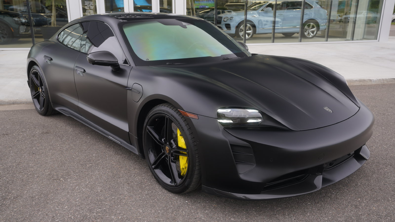 Used 2022 Porsche Taycan Turbo S AWD/4WD image 22