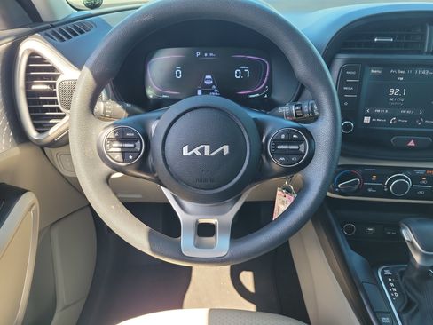 Used 2024 Kia Soul LX FWD image 16
