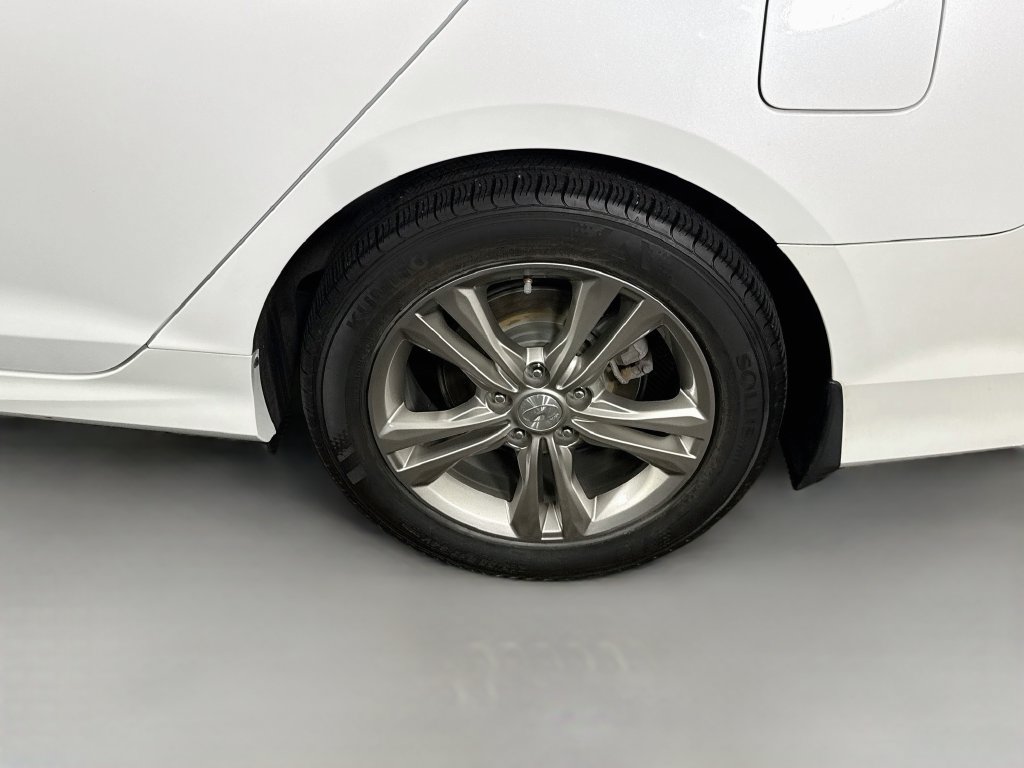 Used 2019 Hyundai Sonata SEL w/ Winter Weather Package FWD image 33