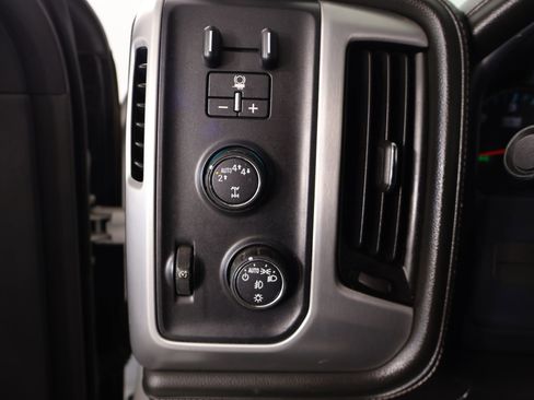 Used 2017 GMC Sierra 1500 SLT AWD/4WD image 9
