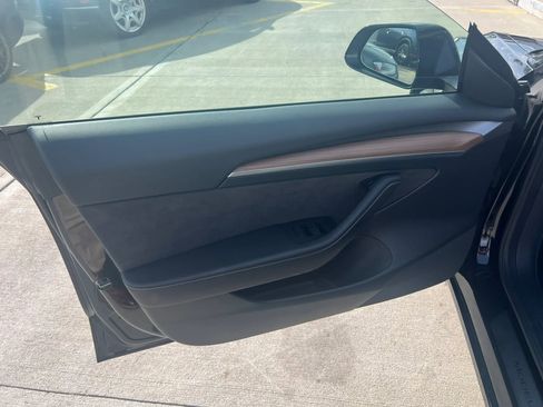 Used 2023 Tesla Model 3 Long Range image 9